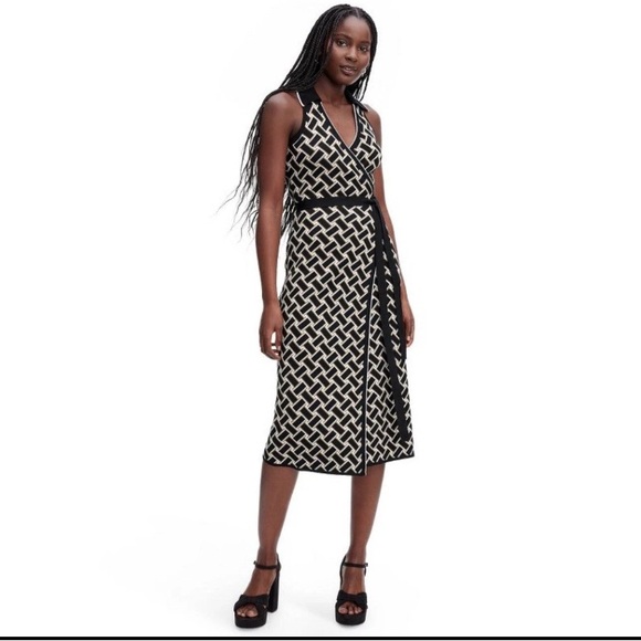 Diane Von Furstenberg Dresses & Skirts - Diane Von Furstenberg X Target Collared Sleeveless Neutral Wrap Sweater